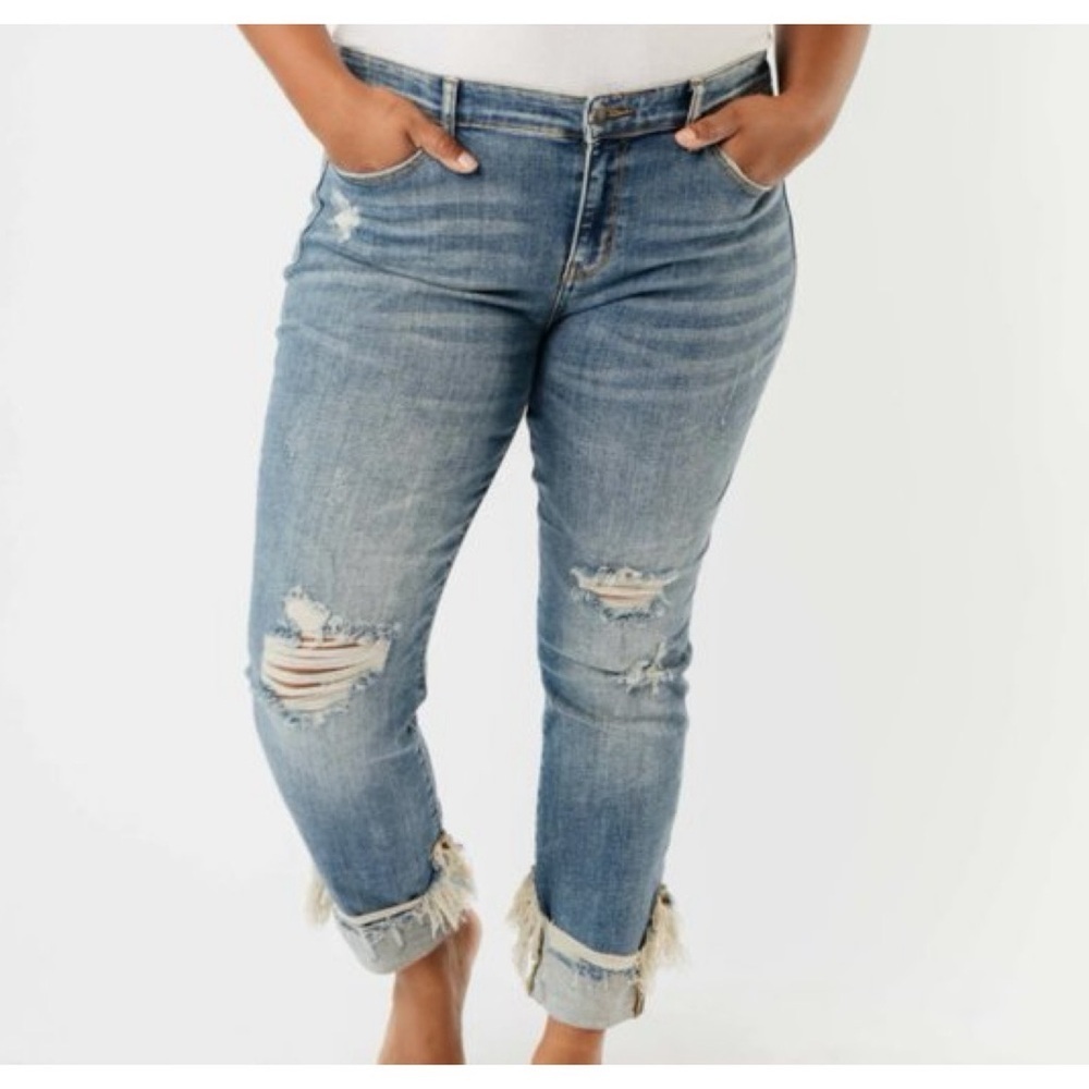 Judy Blue distressed cuffed straight fit jeans